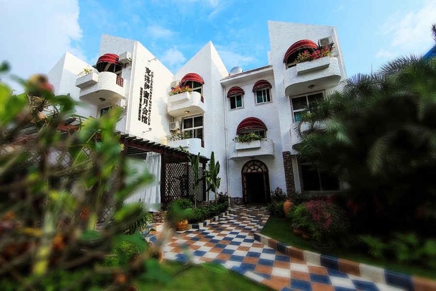 帶你走進(jìn)【三亞克洛伊蜜月會(huì)館】西班牙鄉(xiāng)村風(fēng)格